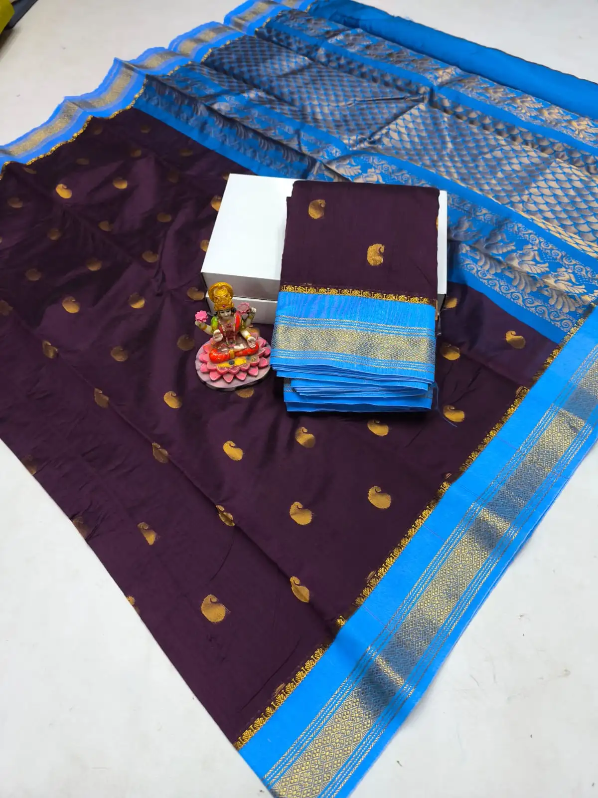 Kuppadam Korvai Twin Border Butta Silk Cotton Saree